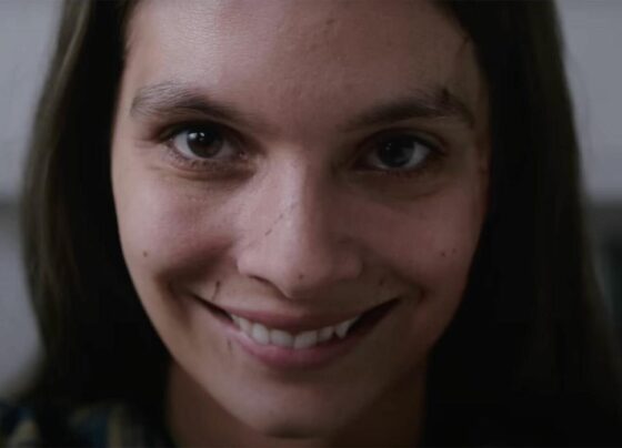 ‘sorria’:-elogiado-terror-com-sosie-bacon-estreia-na-paramount+!