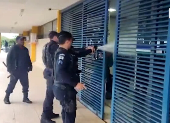 veja-confronto-entre-pmdf-e-grupo-que-ocupou-predio-da-administracao-de-brazlandia