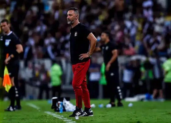 vitor-pereira-nao-empolga-e-flamengo-nao-ajuda-treinador