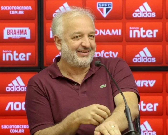 São Paulo não perde mais tempo e assina com estrela de outro continente