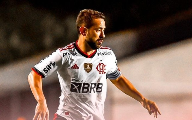 Everton Ribeiro perde espaço com Vítor Pereira e chega a três jogos consecutivos como reserva