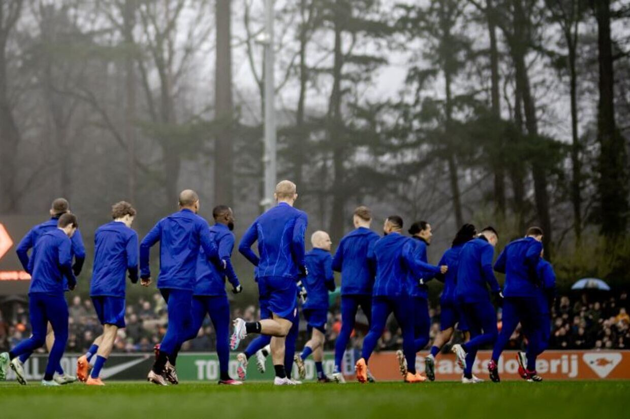 Jogadores da Holanda sofrem com infecção viral e viram desfalques