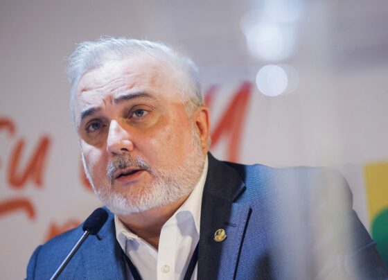 conselho-da-petrobras-propoe-aumento-de-44%-na-remuneracao-fixa-dos-administradores;-presidente-ganharia-r$-165-mil