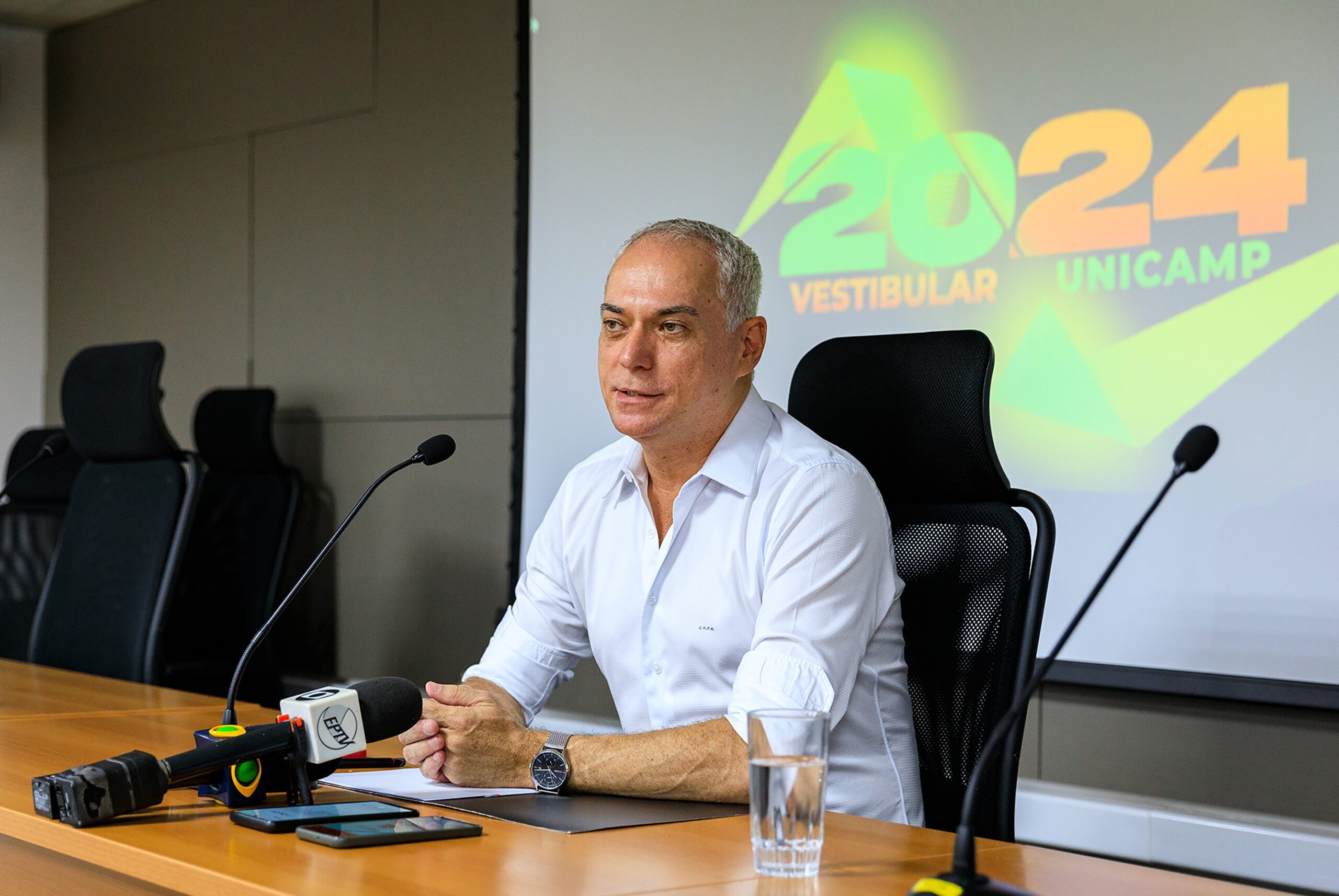 Unicamp com mais humanas e menos matemática: veja ponto a ponto o que muda no estudo, provas e notas do vestibular