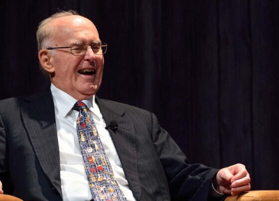 gordon-moore,-cofundador-da-intel-e-‘profeta’-da-tecnologia,-morre-aos-94-anos