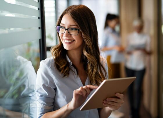 forbes-publica-relacao-das-8-mulheres-bilionarias-brasileiras,-exaltando-a-forca-feminina