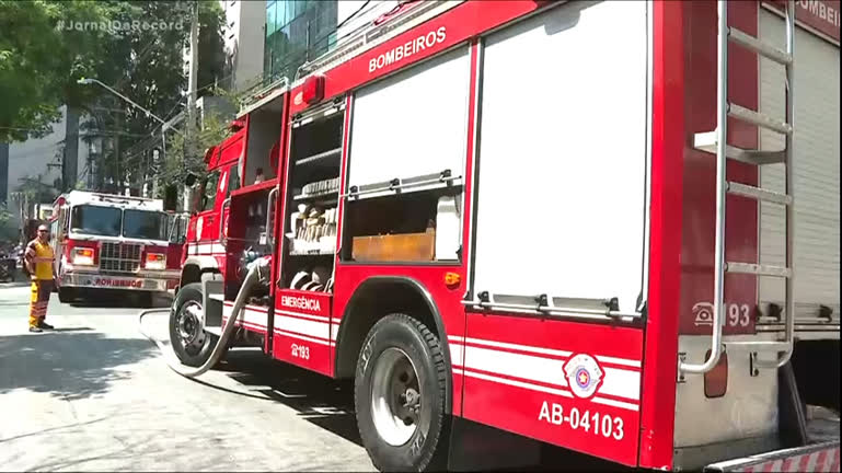 Incêndio em prédio residencial na zona sul de São Paulo deixa dois feridos