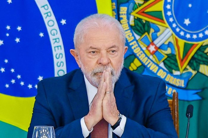 Famílias e plataformas digitais também têm responsabilidade de manter a paz nas escolas, diz Lula