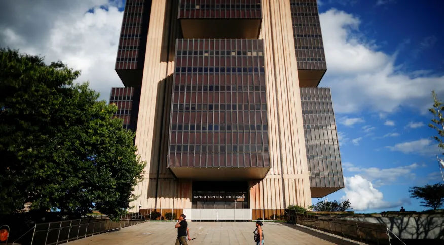 Para economistas, BC deve manter juros a 13,75% em 1ª reunião após marco fiscal