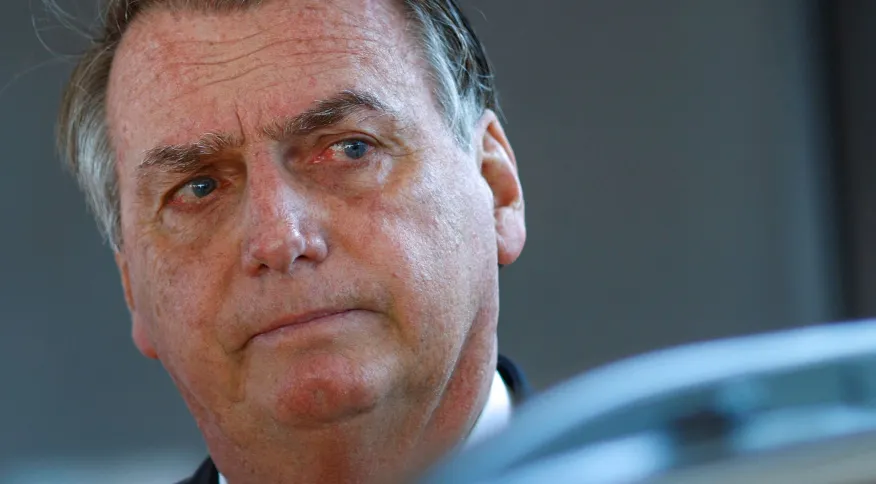 Após operação sobre vacina, Bolsonaro diz que seu governo atacou “a questão do vírus”