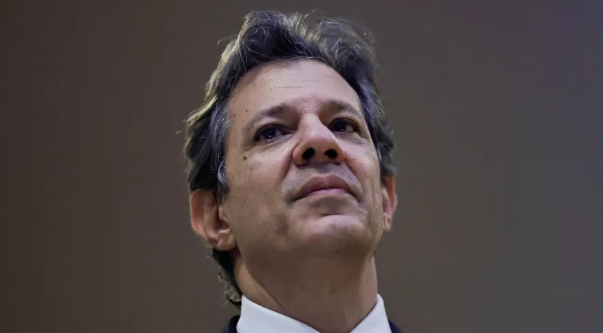 Em universidade, Haddad ouve críticas ao marco fiscal e sinaliza à educação: “Não mudei de lado, só de prédio”
