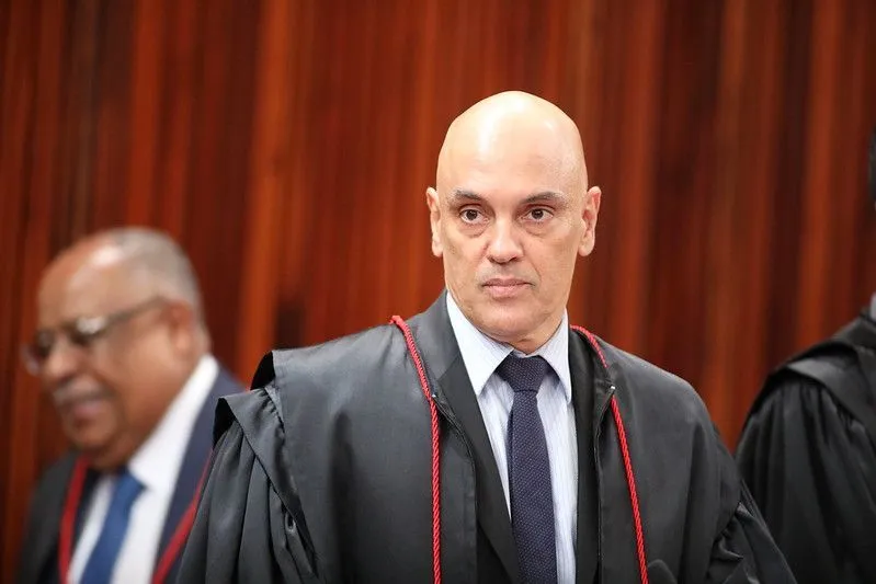 Moraes vota para condenar mais oito réus pelos ataques de 8 de janeiro