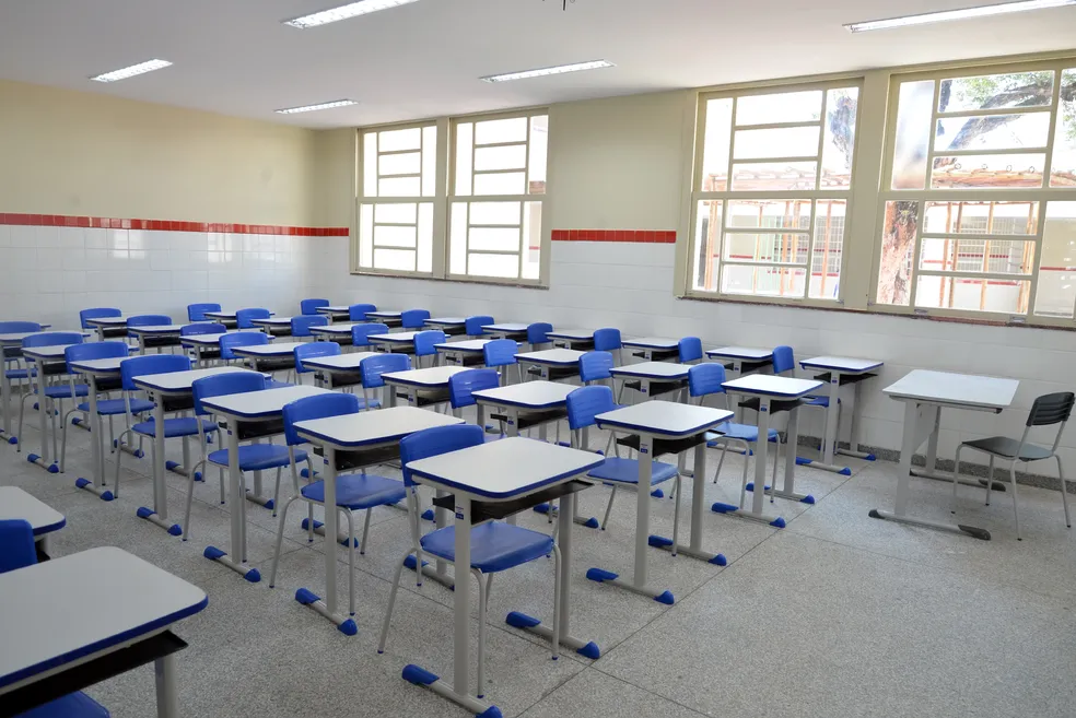 Mais de 70% dos novos alunos do ensino superior em 2022 optaram por estudar à distância, mostra Inep