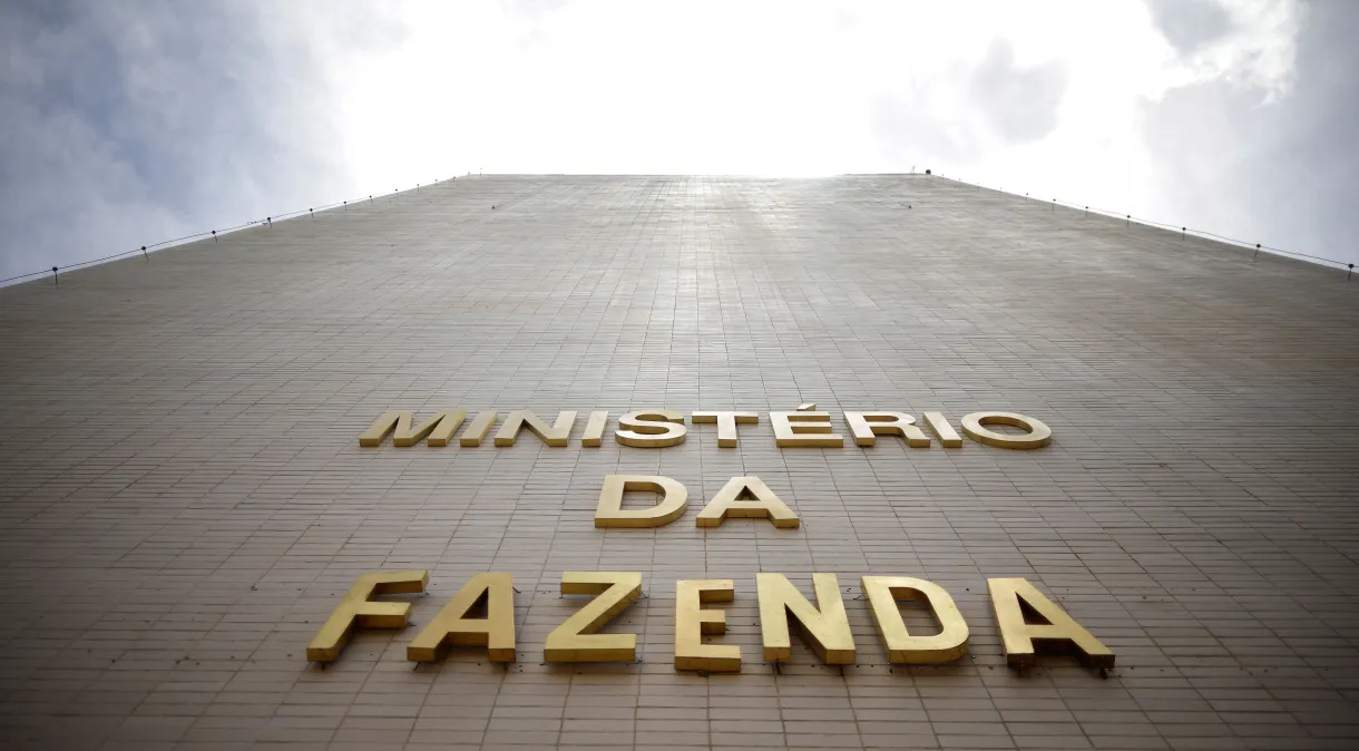 Movimento do governo para gastar menos com Saúde traz respiro fiscal, mas pode gerar insegurança jurídica