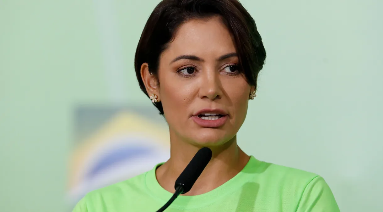 Michelle Bolsonaro ironiza delação de Cid: “Incitando golpe com minha bíblia?”