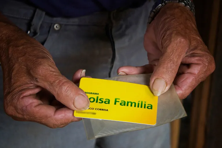 Ministério identificou Bolsa Família para pessoas com R$ 10 mil de salário