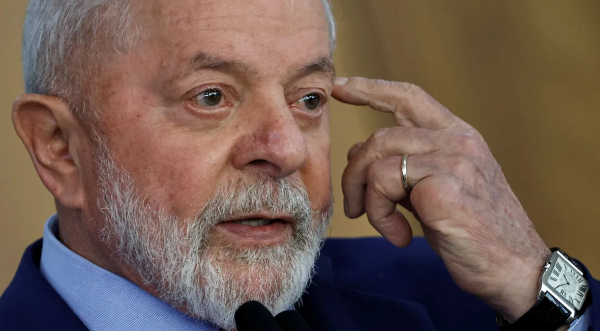 Lula deve fazer balanço de primeiro ano para definir mudanças ministeriais, dizem fontes