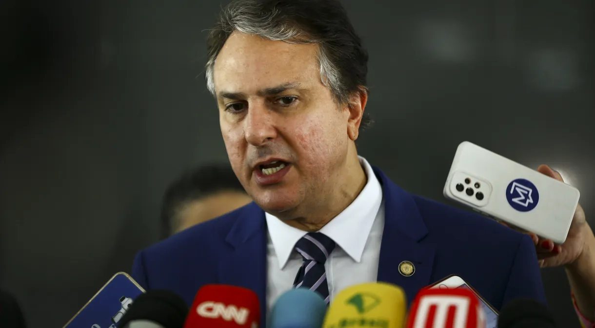Governo pagará até R$ 9.200 em poupança para estudantes de baixa renda ao concluírem ensino médio