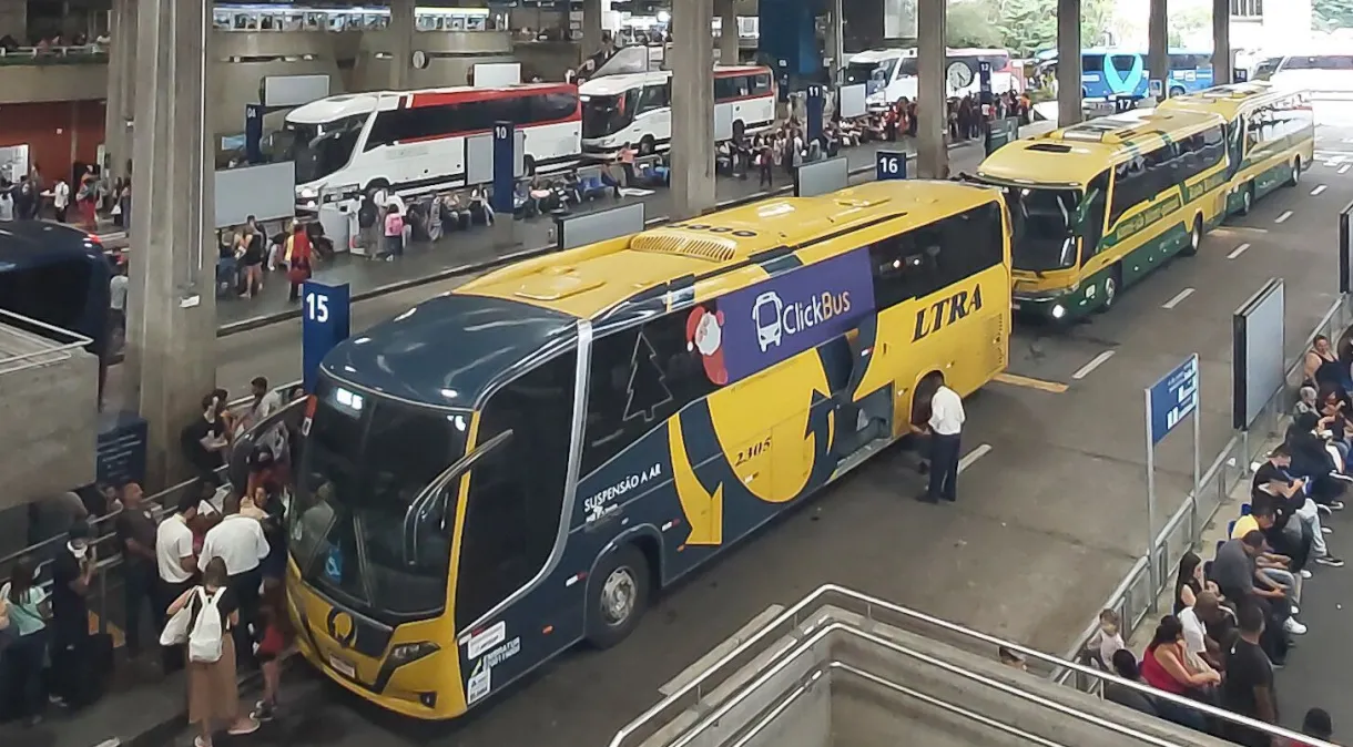 Brasil na estrada: com passagem de avião mais cara, aumento de viagens em ônibus vai a 23%