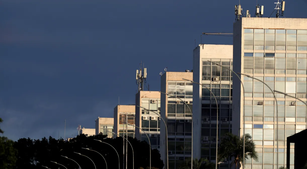 Ministério vê volta de imposto como crucial para investimento recorde de montadoras no Brasil