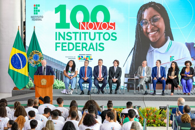 Governo anuncia 100 novos campi de institutos federais de educação; veja