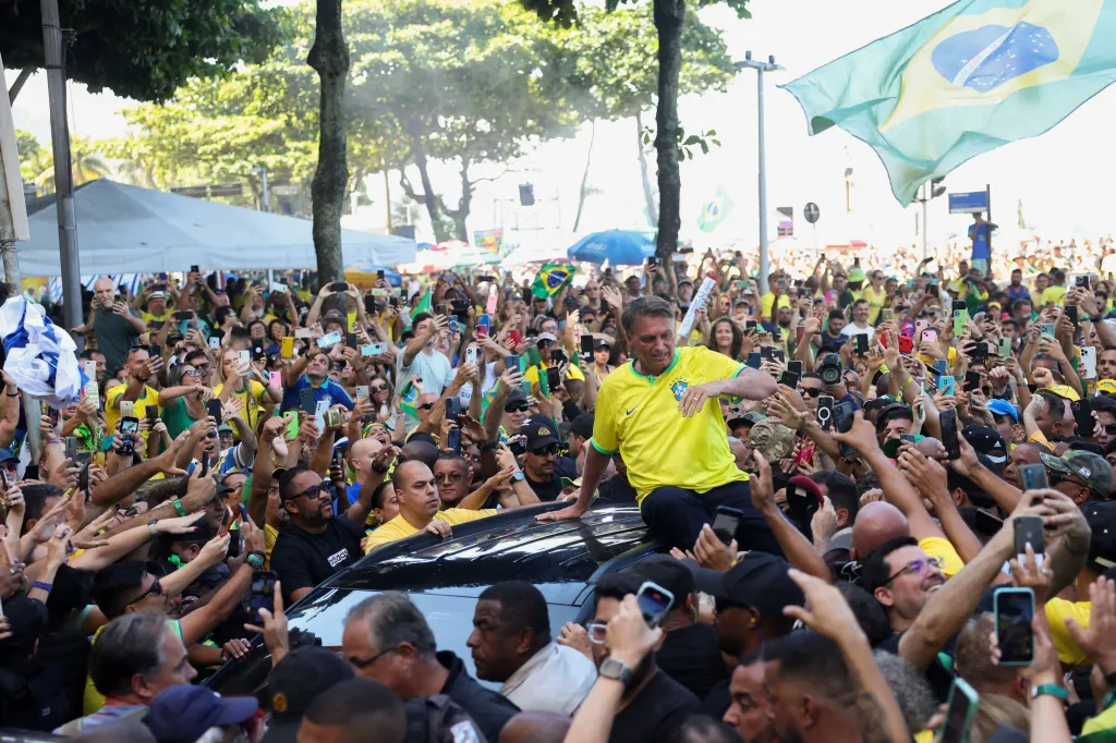 Governistas veem “ato esvaziado” de Bolsonaro no Rio, mas olham com preocupação para SP