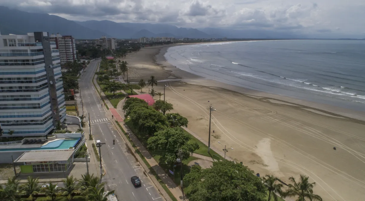 “Privatização de praias”: Senadores se dividem sobre PEC que alteraria terrenos de marinha
