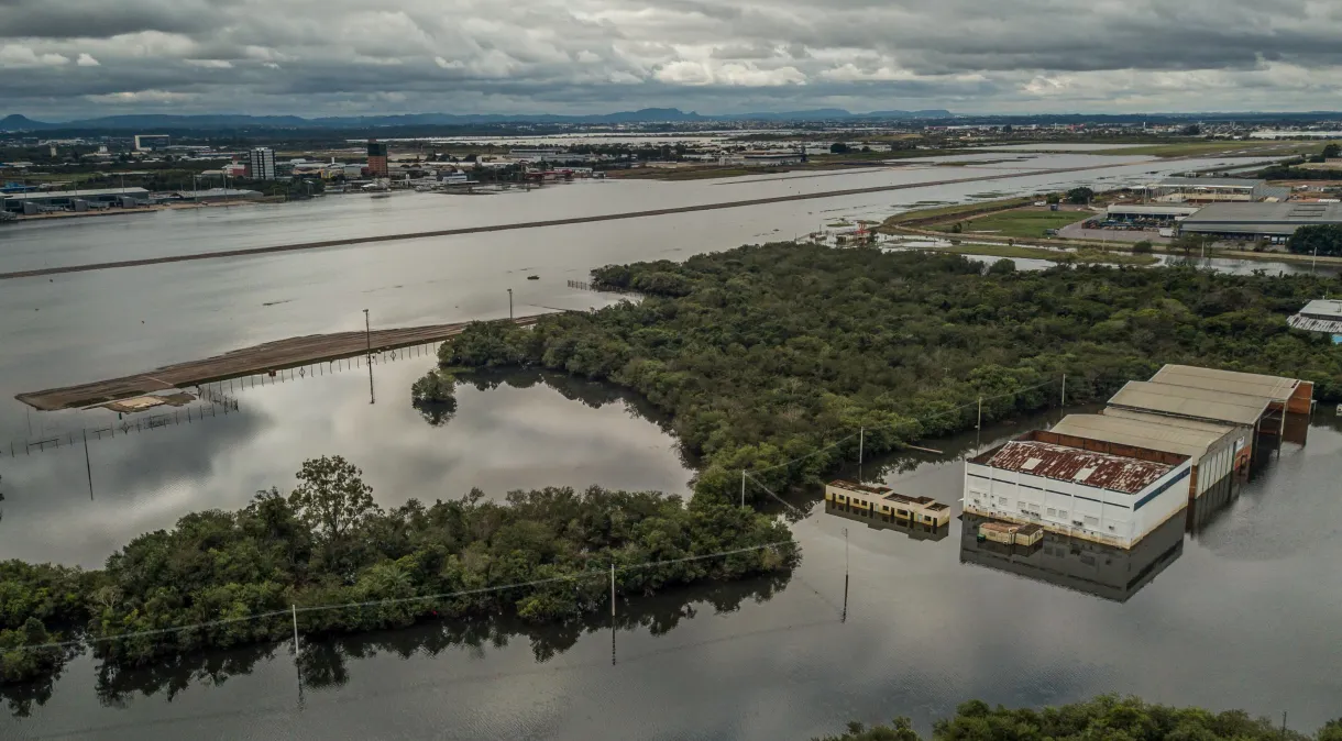 Anac autoriza retirada de aviões do Aeroporto de Porto Alegre