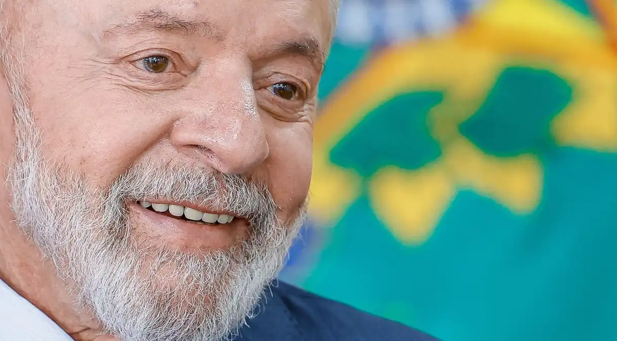 “Não posso cortar o salário mínimo, que já é o mais baixo de tudo”, afirma Lula