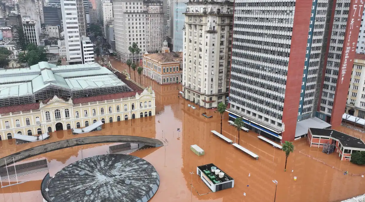 Enchentes do RS impactaram renda de seis em cada dez pessoas na região metropolitana de Porto Alegre