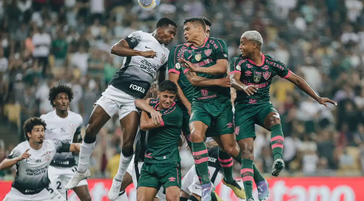 Fluminense e Corinthians ficam no empate no “Clássico Silvio Santos” do Brasileiro