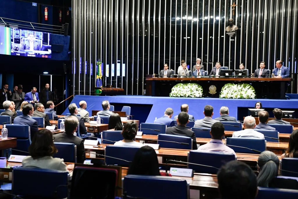 Plenário do Senado vota dívida dos estados nesta terça (13); acompanhe ao vivo