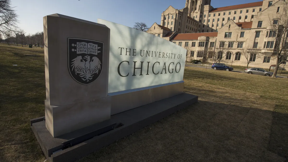 Conheça a Universidade de Chicago, onde Gil do Vigor foi aprovado