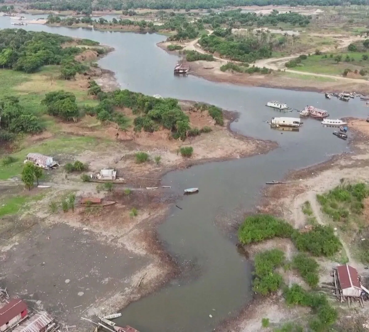 Rio Negro volta a subir após quase 100 dias e pode encerrar seca histórica