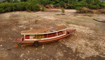 Rio Negro atinge a maior seca de sua história