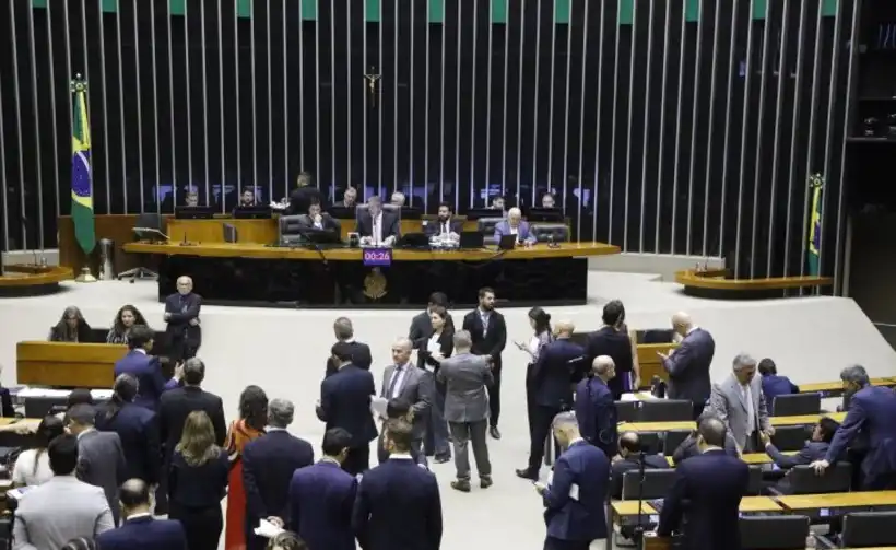 Câmara quer novo projeto de lei para organizar emendas