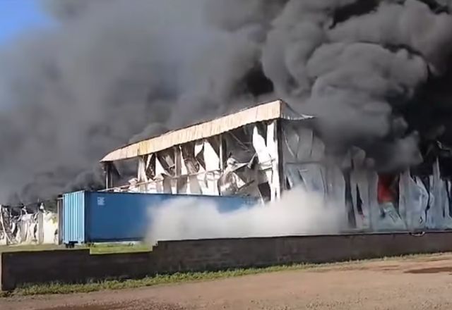 Incêndio atinge fábrica de alimentos no RS