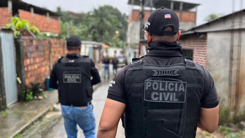 Polícia Civil faz operação contra bandidos envolvidos em morte de investigador em Salvador; três morrem