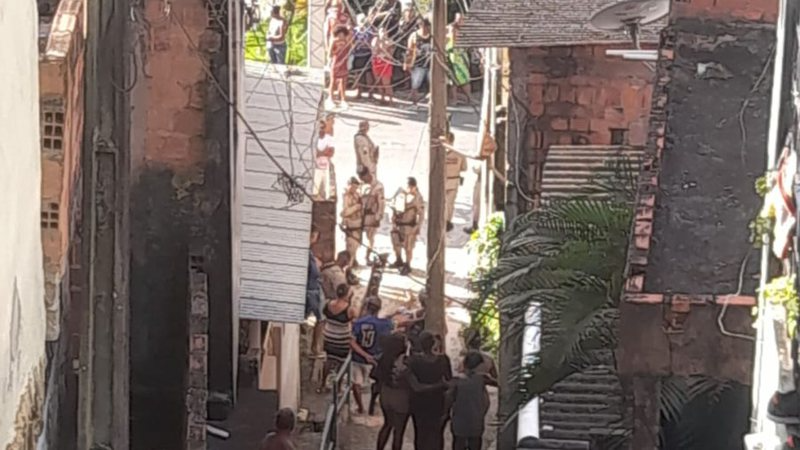 Tribunal do crime: irmãos são executados na porta de casa por facção em Salvador