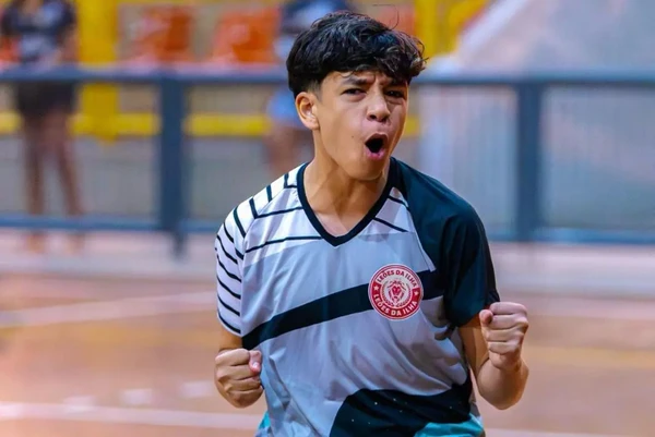 Menino de 13 anos morre após passar mal em partida de futsal na Bahia