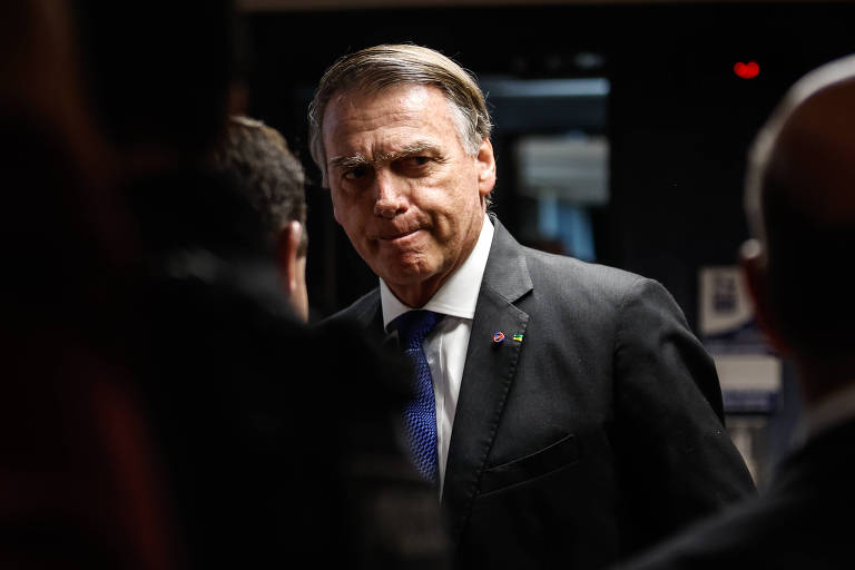 Defesa de Bolsonaro sobre fuga: “Nada mais falso”, e para gerar manchetes