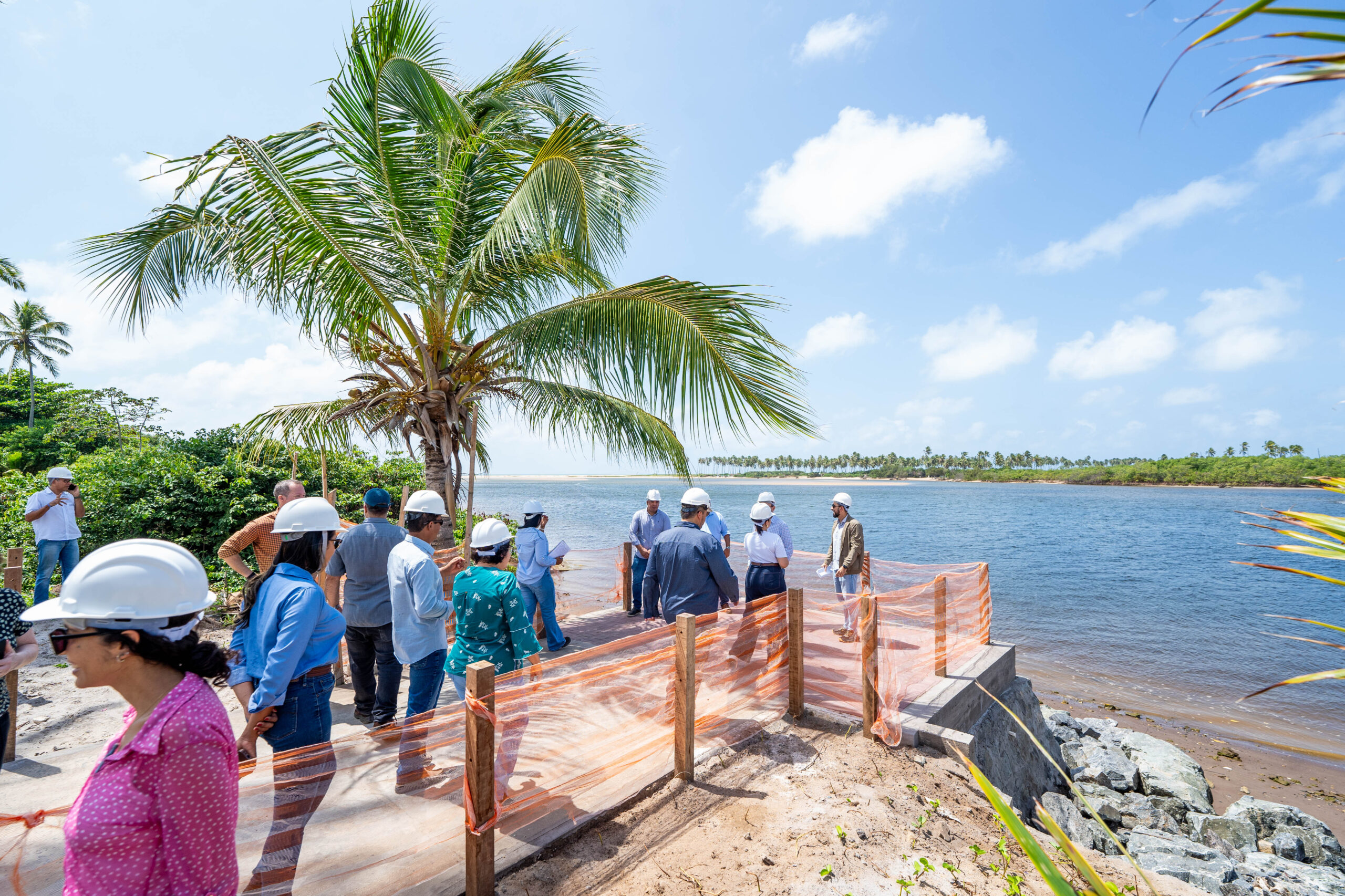 Prefeitura acompanha visita técnica da Missão CAF em obras da orla e sede
