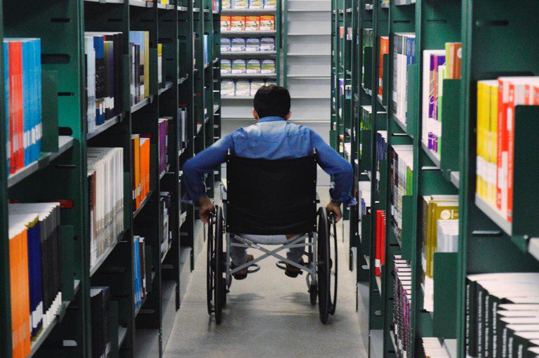 MEC cria auxílio adicional para bolsistas com deficiência