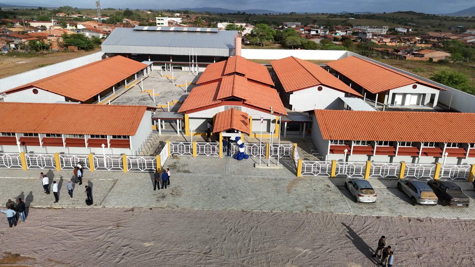 Escola Municipal com investimento de R$ 7,2 milhões do Estado leva ensino integral para povoado de Pedro Alexandre