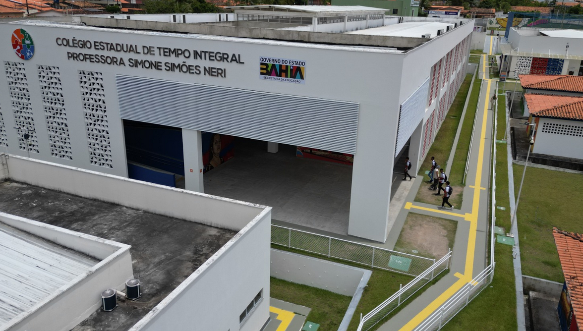 Governo do Estado inaugura obras de educação, saúde, agricultura e abastecimento de água em Inhambupe