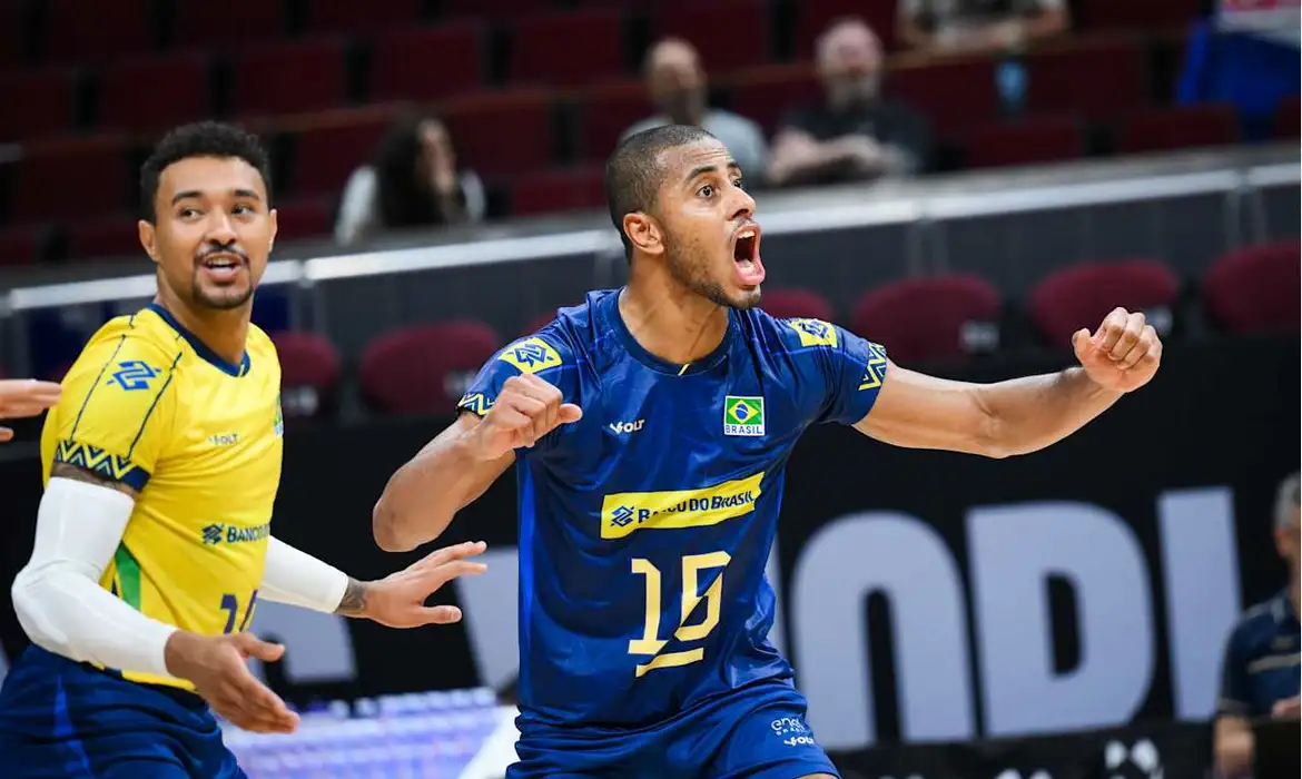 Brasil volta a vencer no Mundial e se garante nas oitavas de final