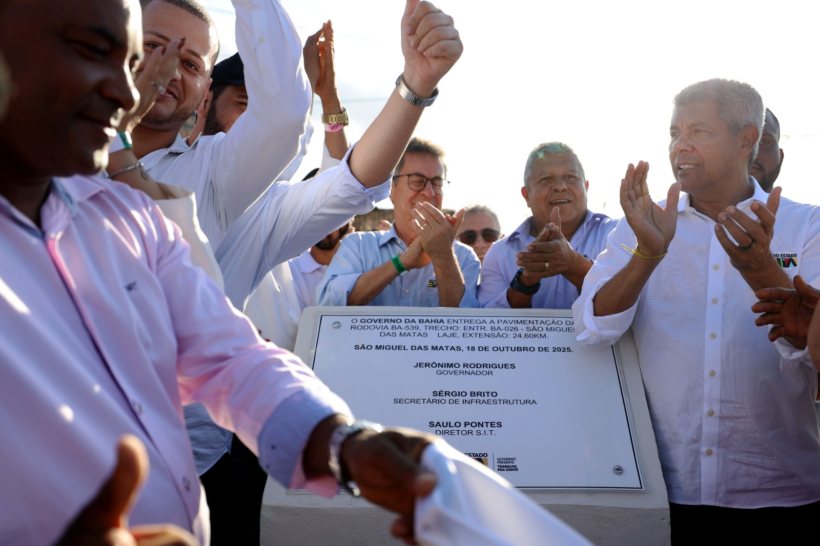 Governador inaugura reforma da BA-539 em São Miguel das Matas e anuncia novos investimentos