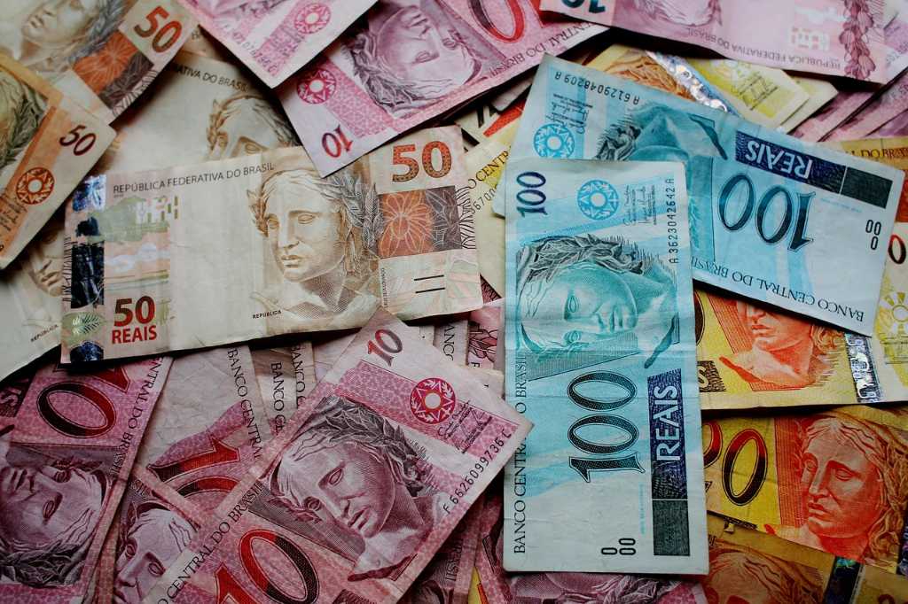 O CEO que faliu o Brasil: 17 anos de poder, R$ 35 bilhões de rombo e uma dívida de R$ 9,4 trilhões