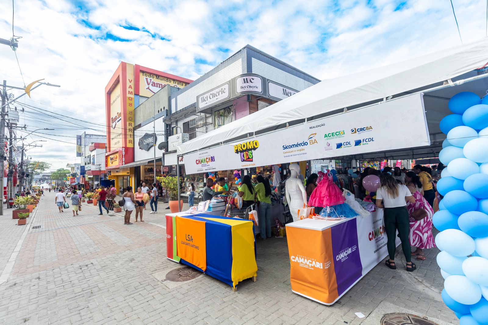 Promo Kids aquece comércio e agita calçadão da Avenida Getúlio Vargas