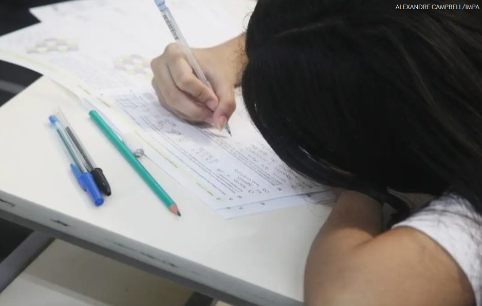 Participantes concluem primeiro dia do Enem 2025